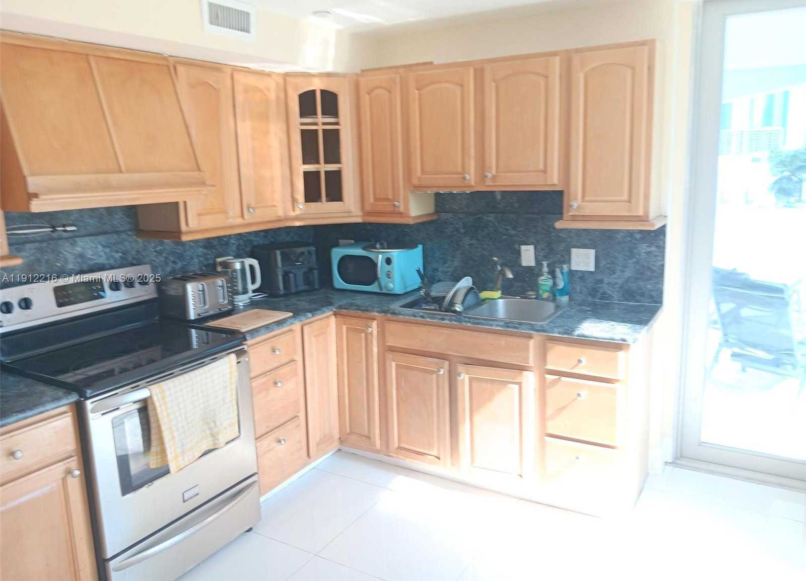 Small Image of 3703 NORTH EAST 166TH ST #401, North Miami Beach Number 3