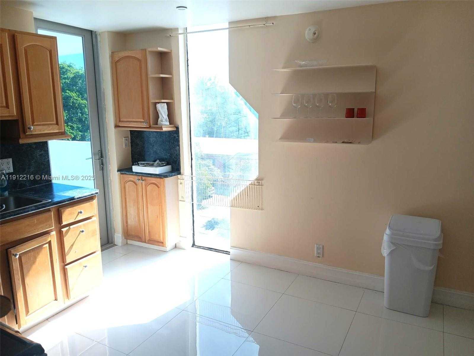 Small Image of 3703 NORTH EAST 166TH ST #401, North Miami Beach Number 4