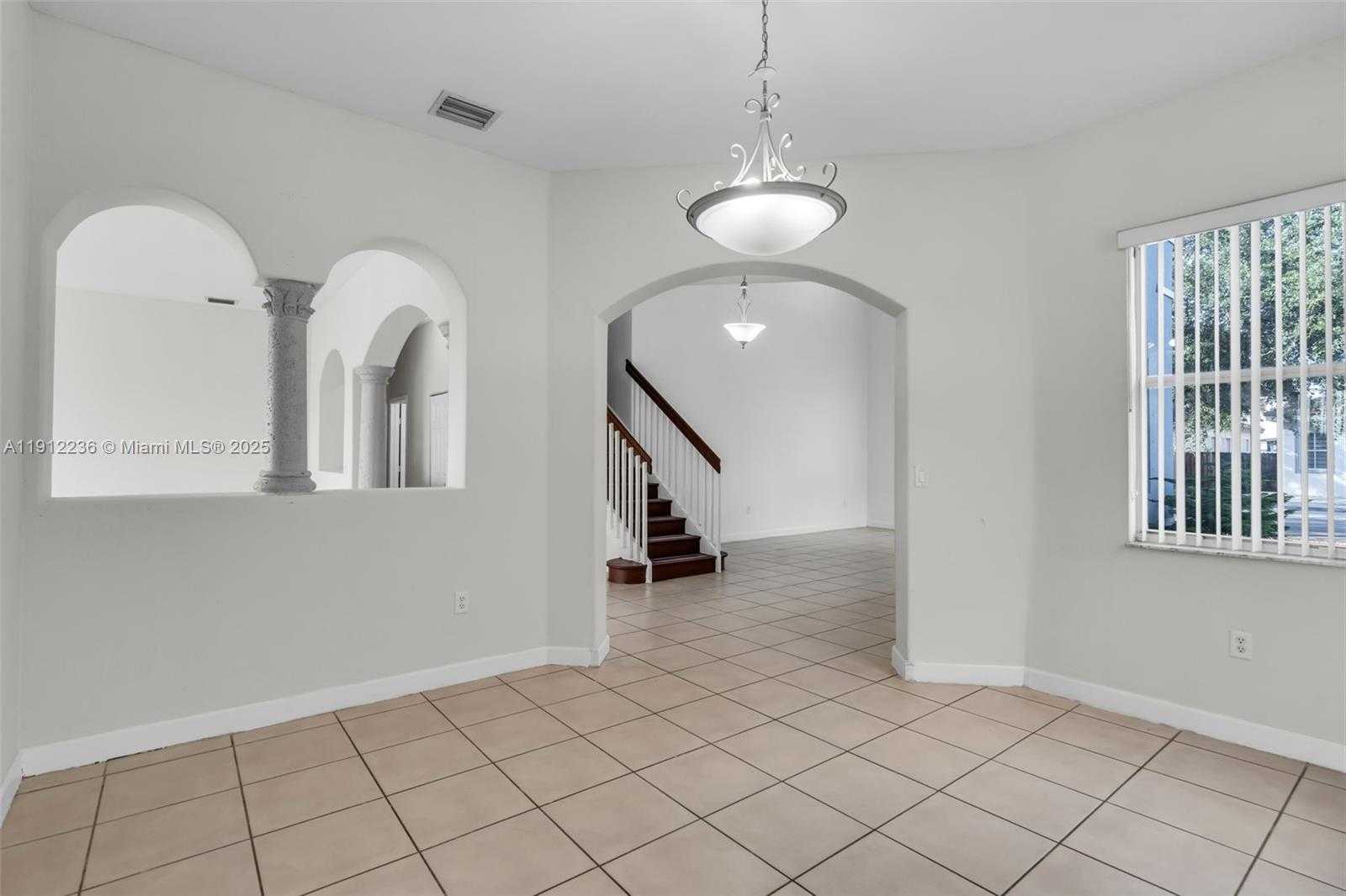 Small Image of 8920 NORTH WEST 180TH TER, Hialeah Number 11