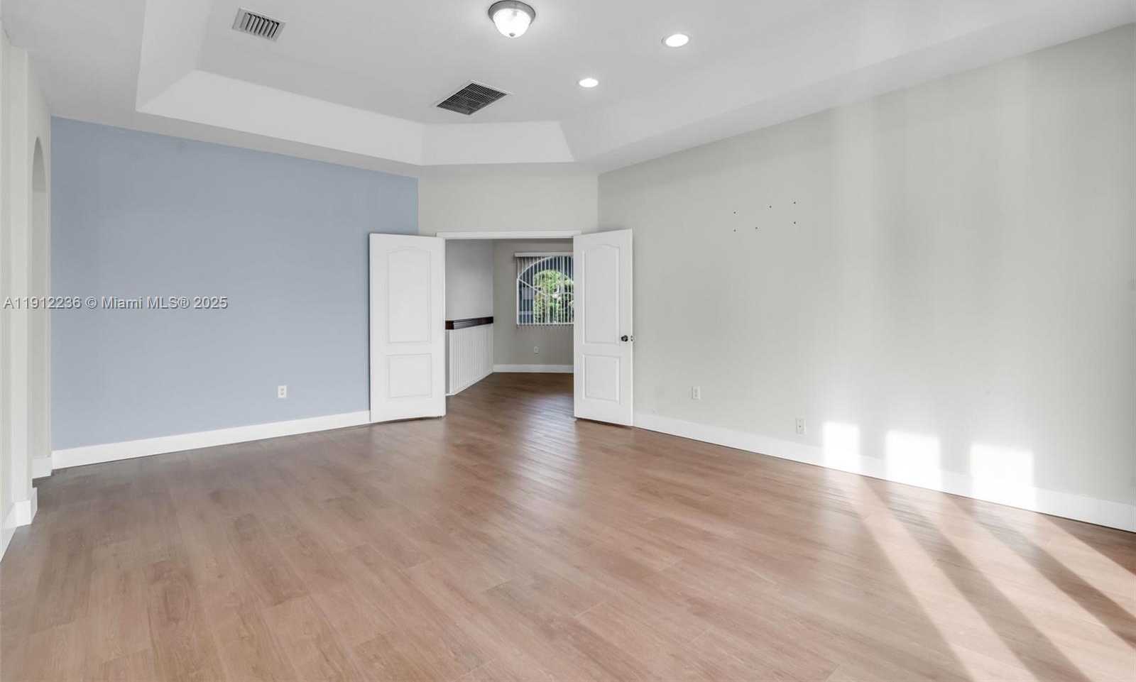 Small Image of 8920 NORTH WEST 180TH TER, Hialeah Number 23