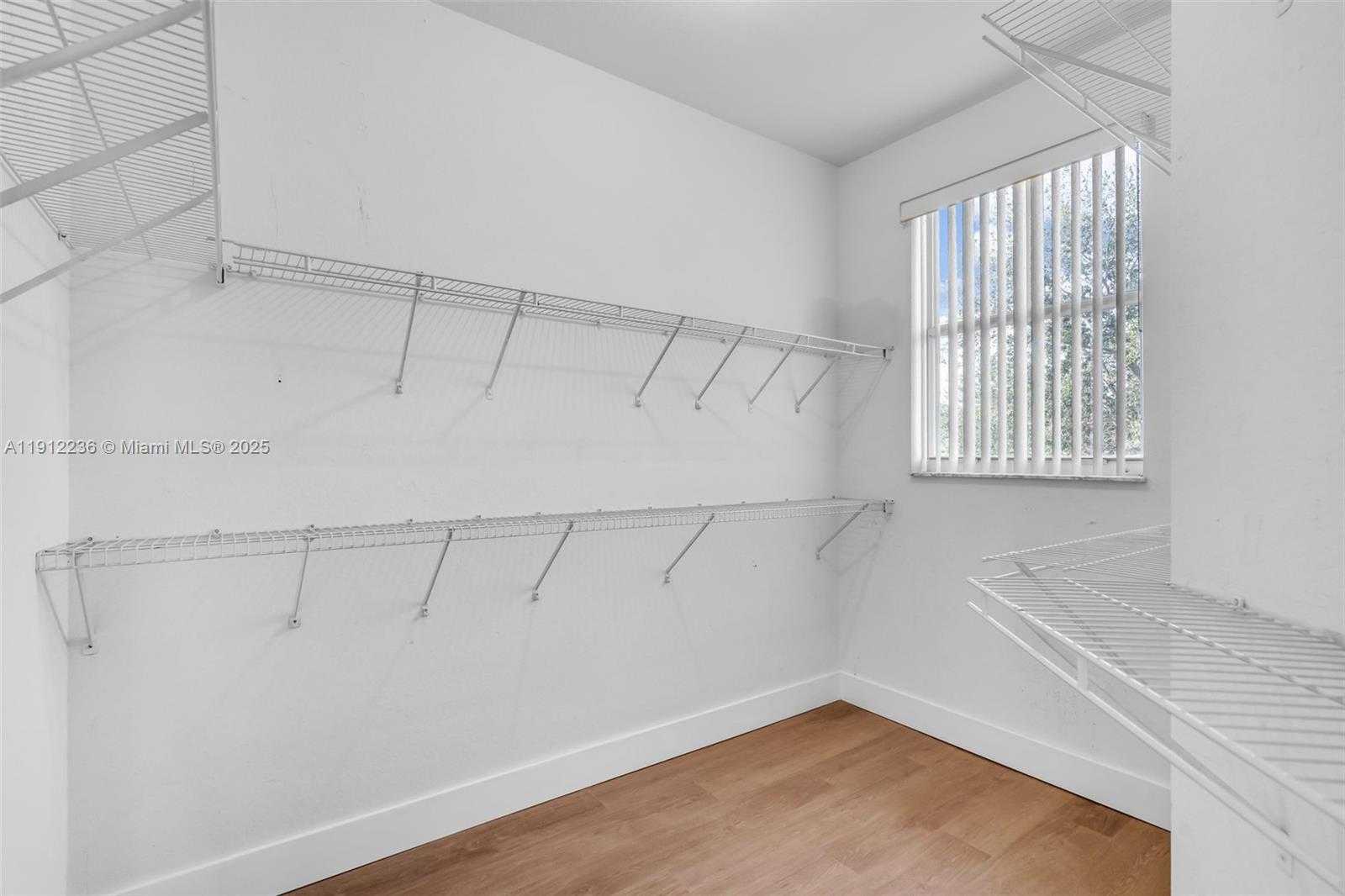 Small Image of 8920 NORTH WEST 180TH TER, Hialeah Number 27