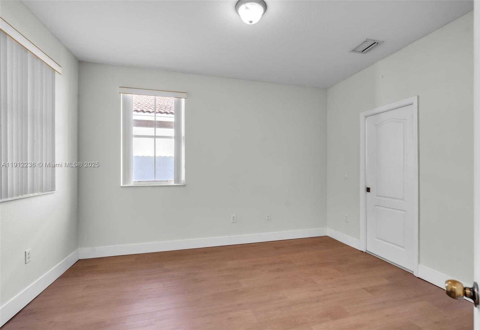 Small Image of 8920 NORTH WEST 180TH TER, Hialeah Number 29