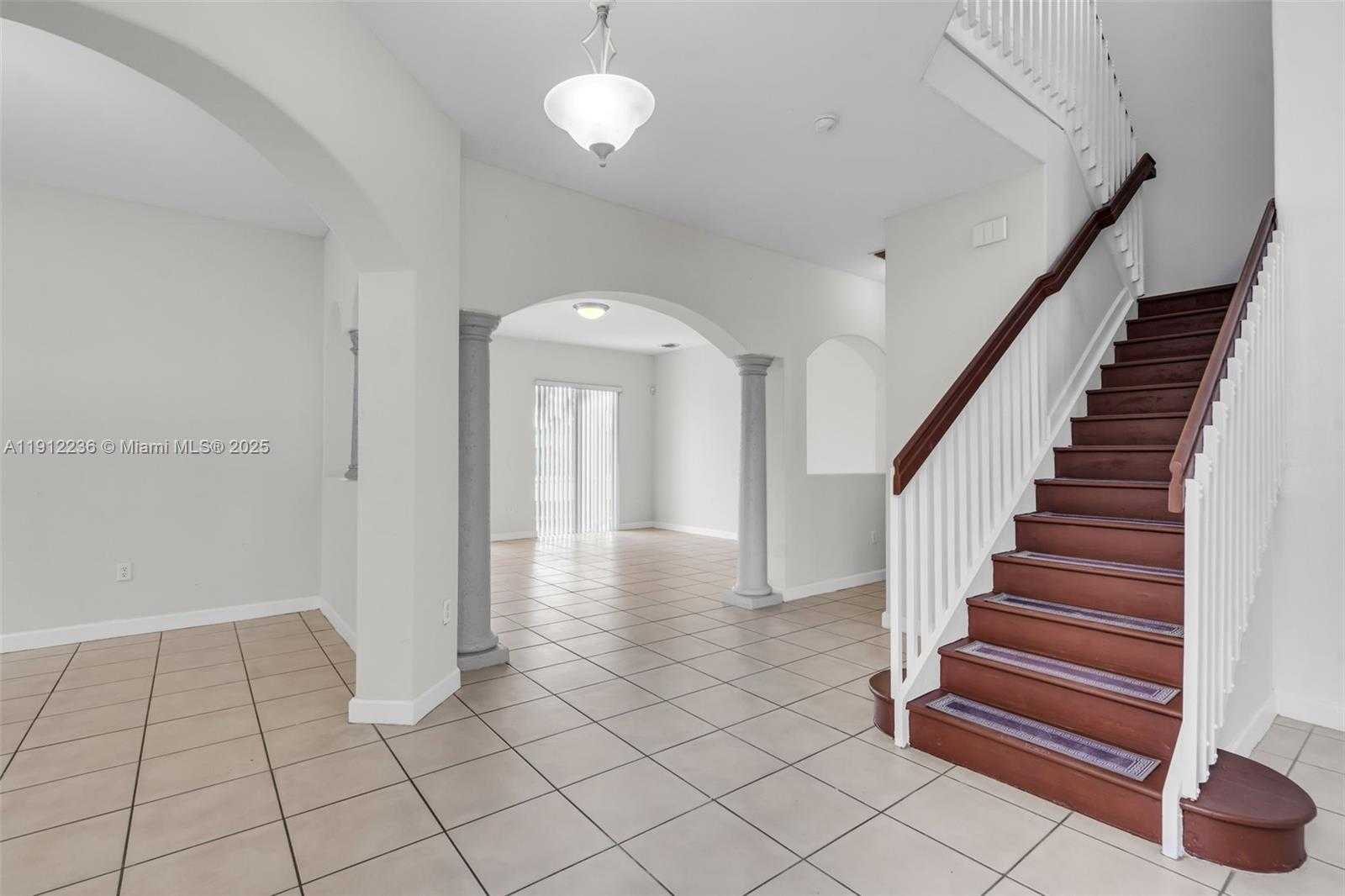 Small Image of 8920 NORTH WEST 180TH TER, Hialeah Number 3