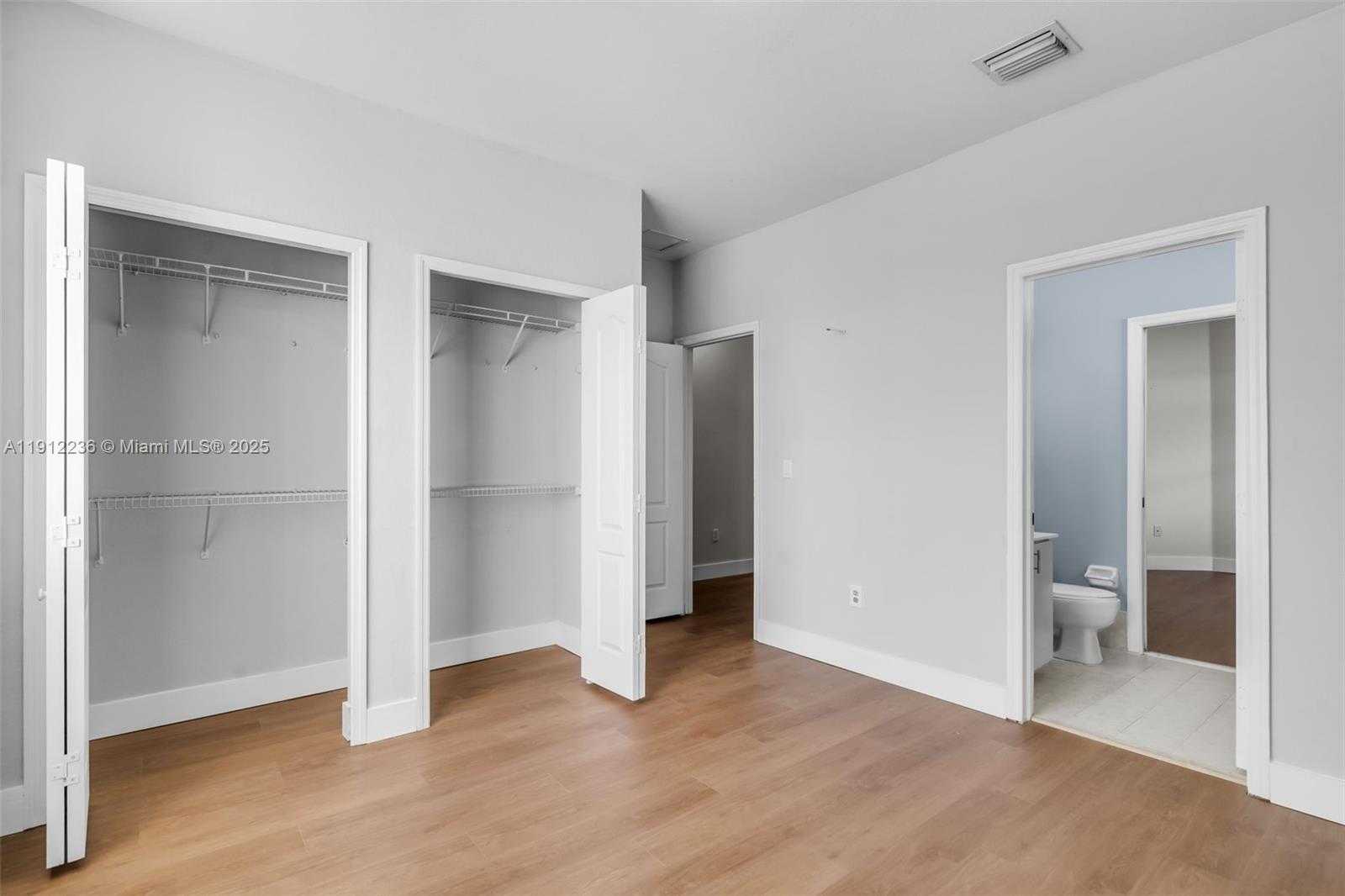 Small Image of 8920 NORTH WEST 180TH TER, Hialeah Number 32