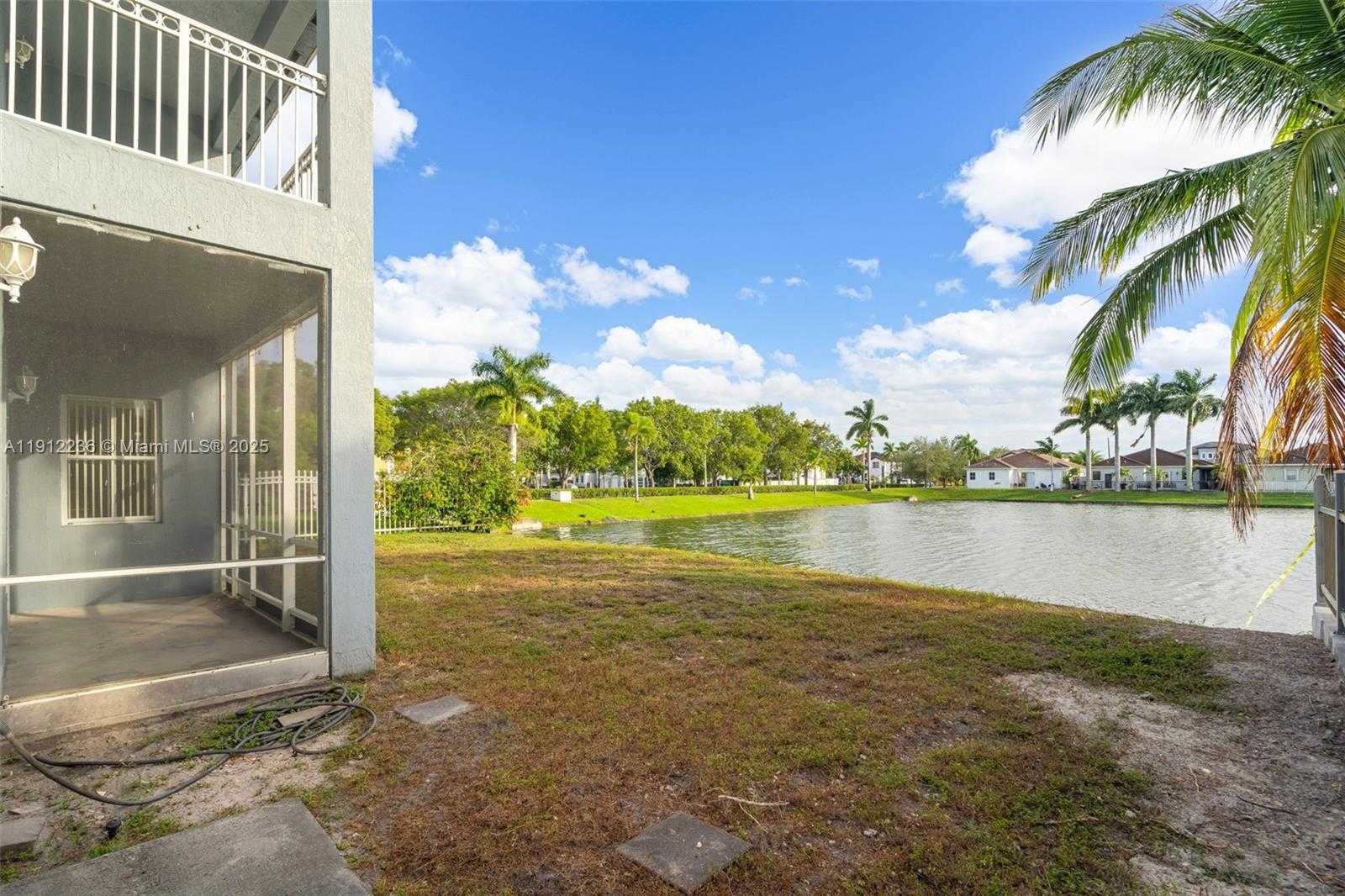 Small Image of 8920 NORTH WEST 180TH TER, Hialeah Number 37