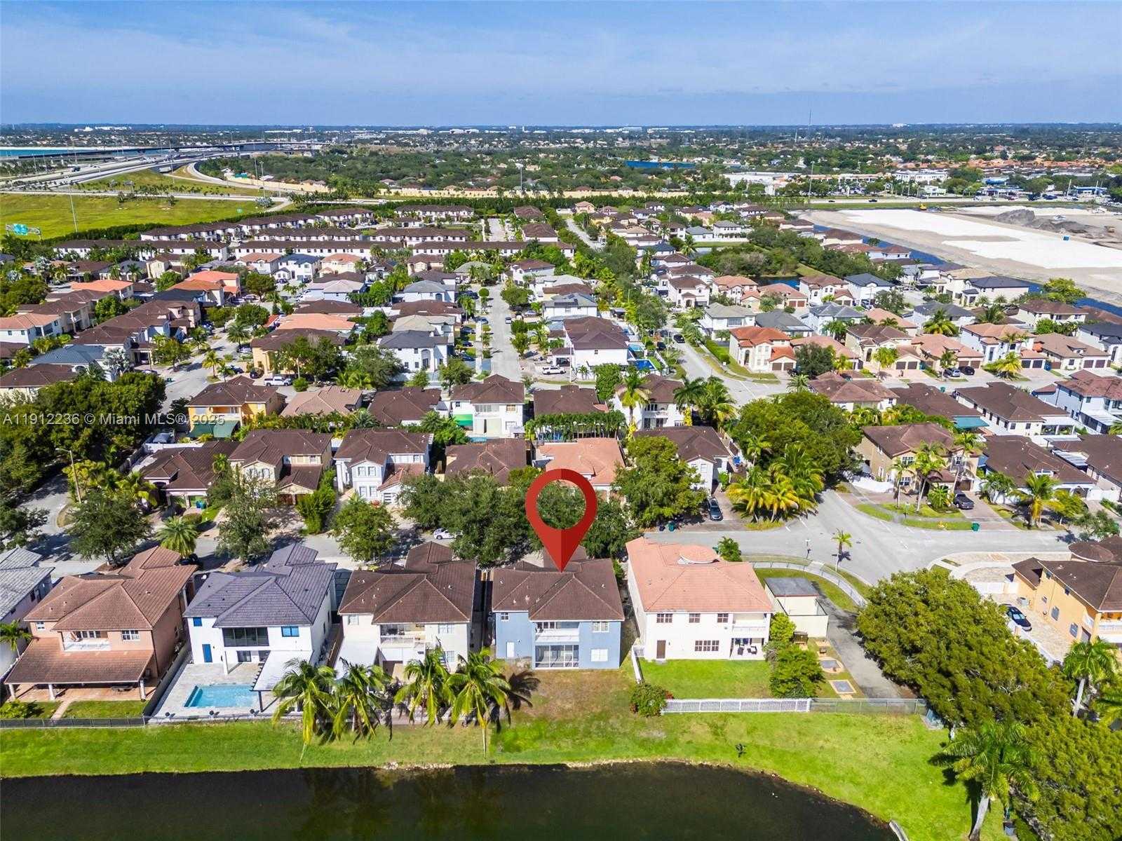 Small Image of 8920 NORTH WEST 180TH TER, Hialeah Number 41