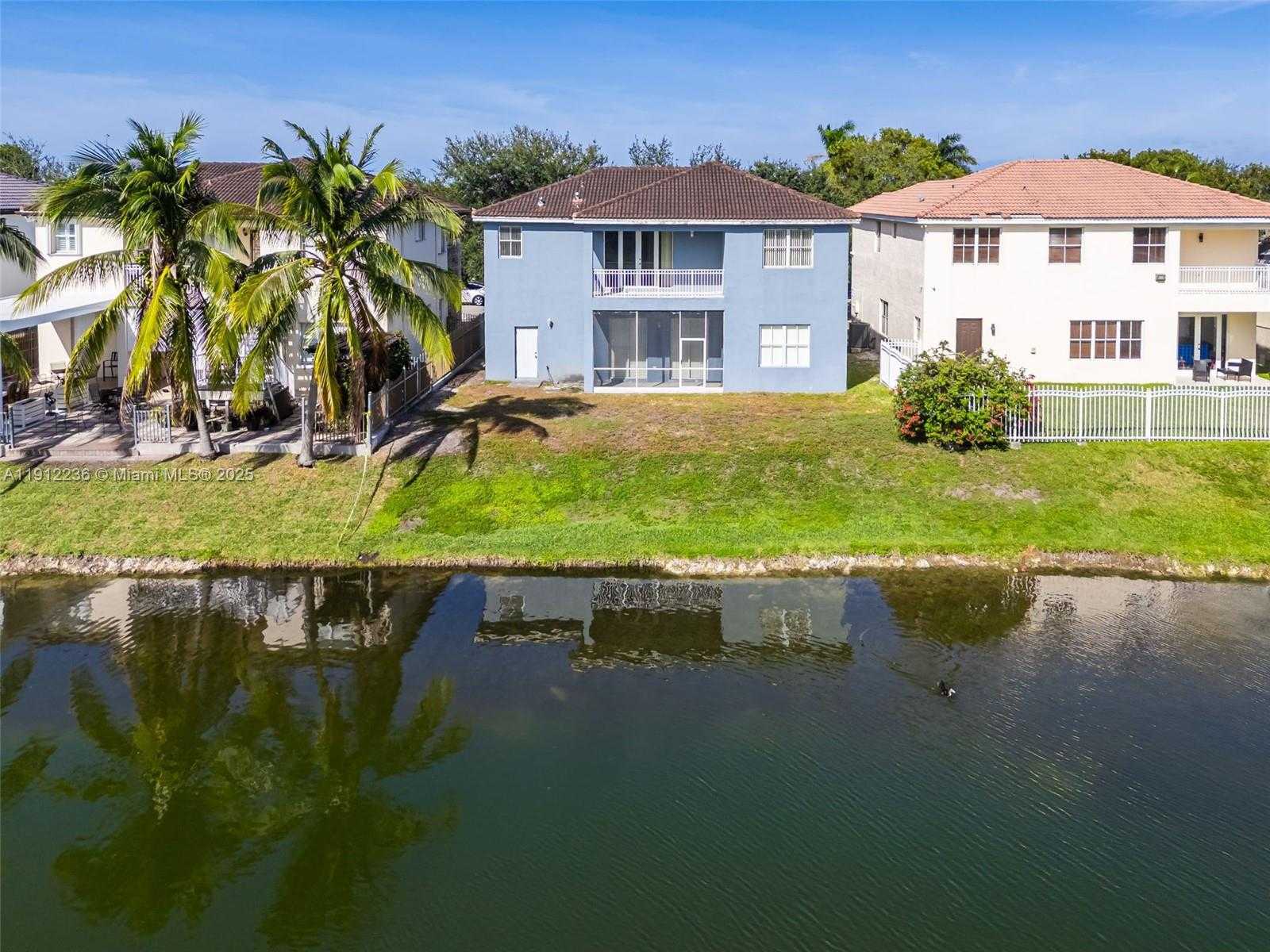 Small Image of 8920 NORTH WEST 180TH TER, Hialeah Number 44