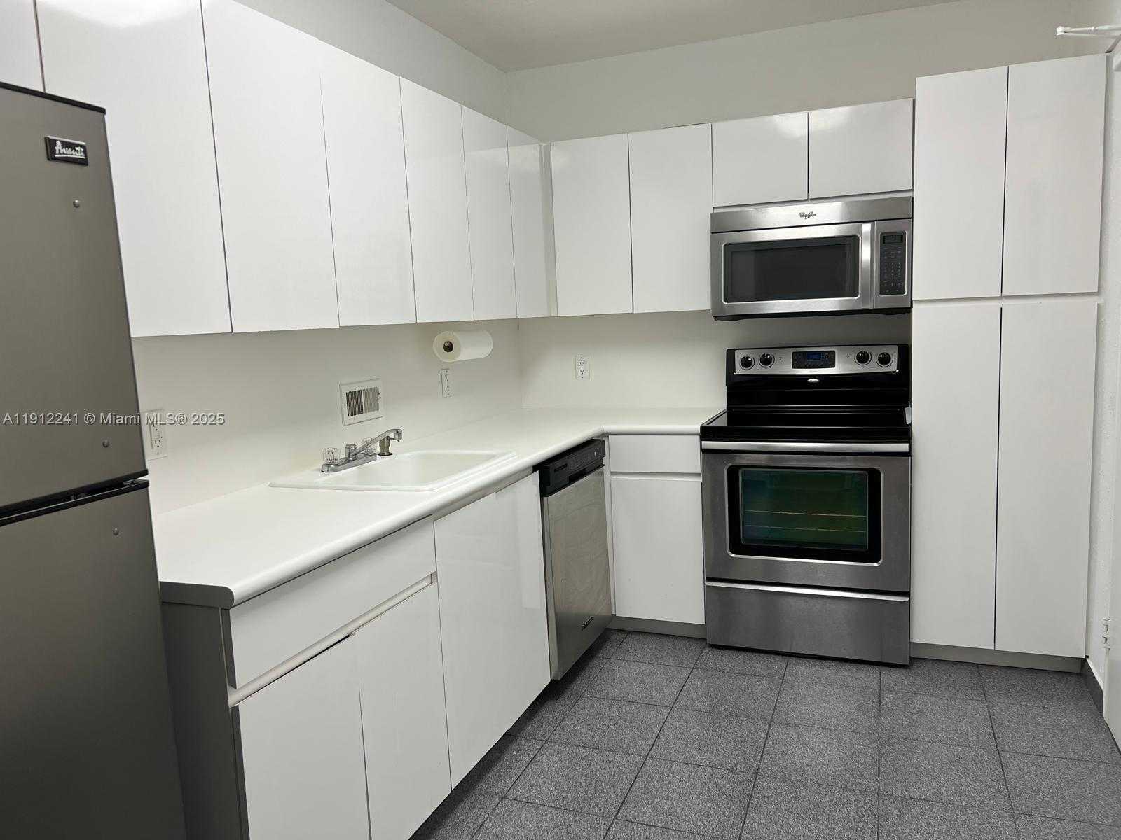 Small Image of 10185 COLLINS AVE #1503, Bal Harbour Number 15