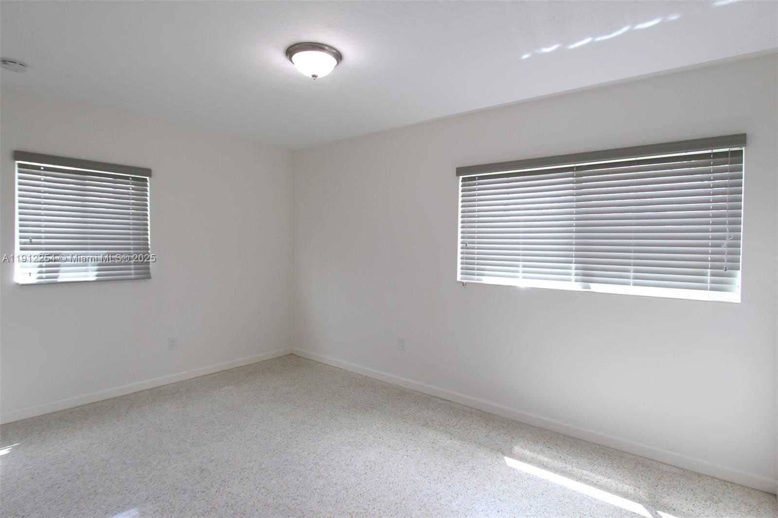 Small Image of 6203 SOUTH WEST 108TH PL, Miami Number 12