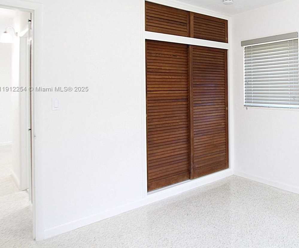Small Image of 6203 SOUTH WEST 108TH PL, Miami Number 15