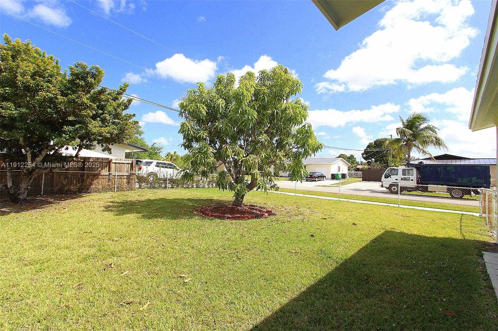 Small Image of 6203 SOUTH WEST 108TH PL, Miami Number 18