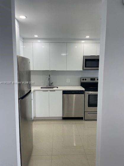 Small Image of 16950 WEST DIXIE HWY B141 HWY #141, North Miami Beach Number 2