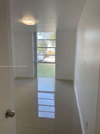 Small Image of 16950 WEST DIXIE HWY B141 HWY #141, North Miami Beach Number 9