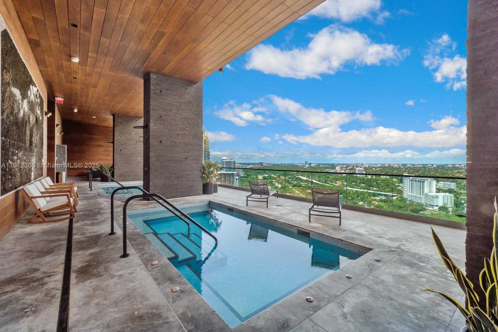 Small Image of 1451 BRICKELL AVE #2405, Miami Number 18