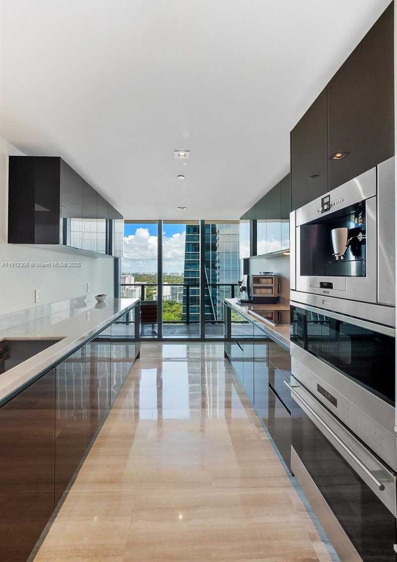 Small Image of 1451 BRICKELL AVE #2405, Miami Number 3