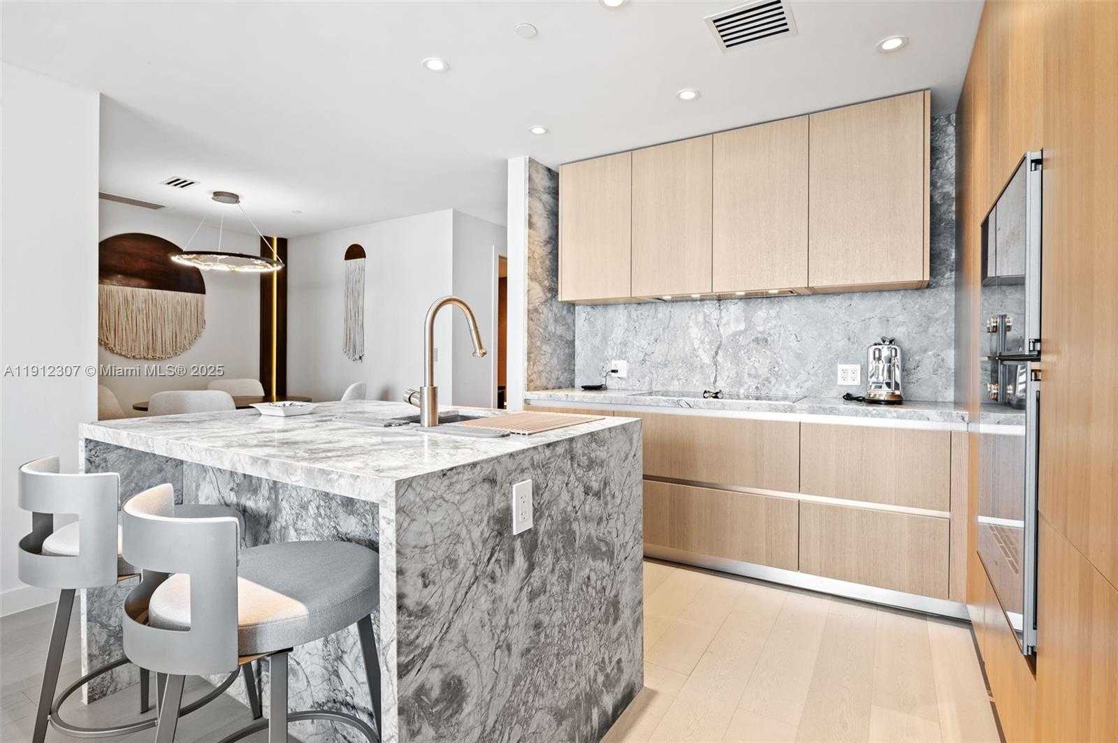 Small Image of 500 ALTON ROAD #4104, Miami Beach Number 12