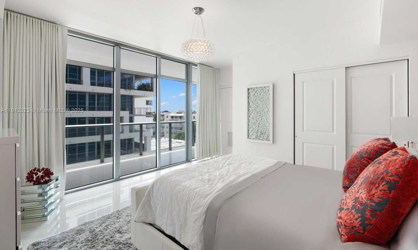Small Image of 3737 COLLINS AVE #S-503, Miami Beach Number 13