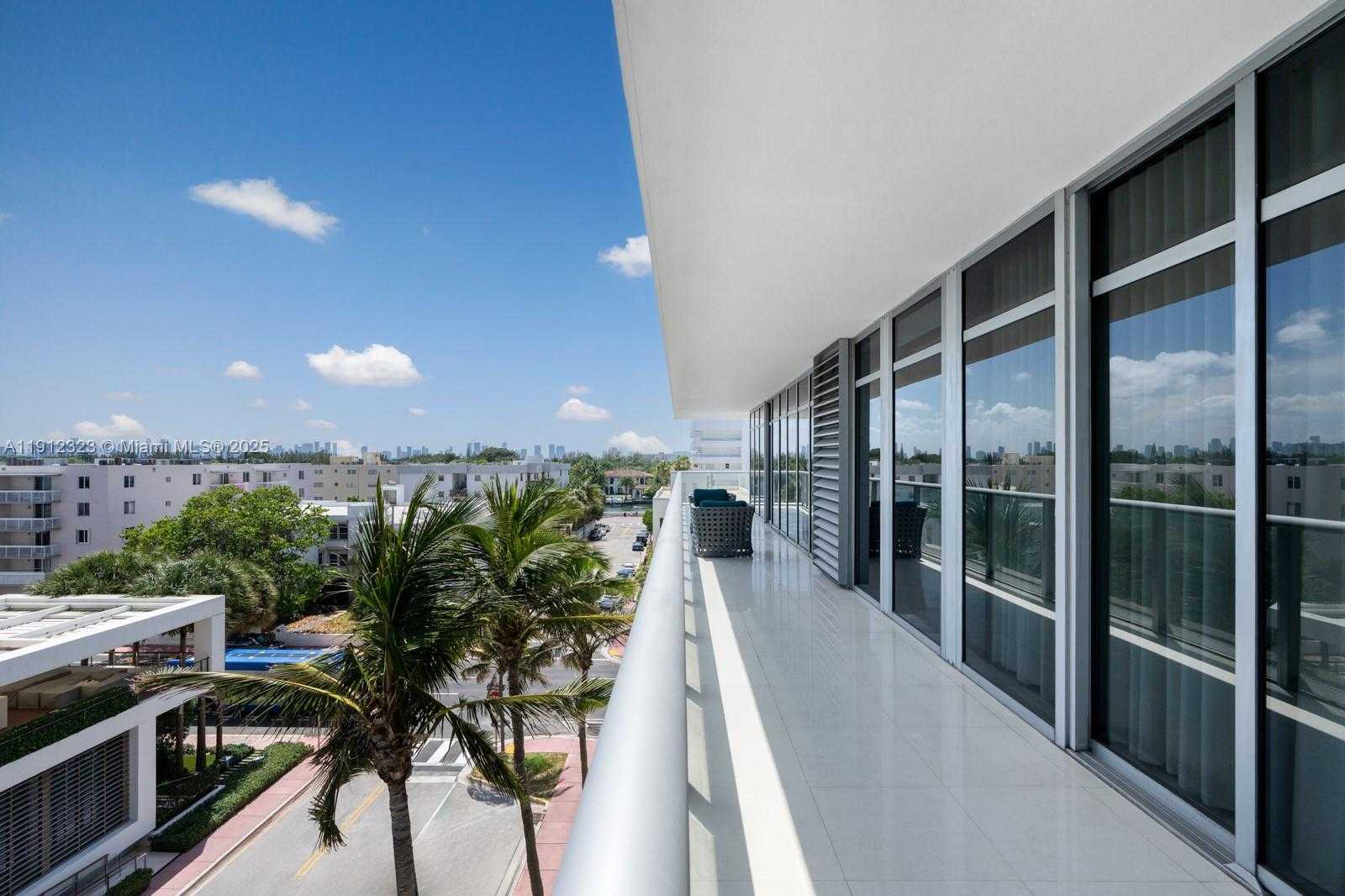 Small Image of 3737 COLLINS AVE #S-503, Miami Beach Number 15