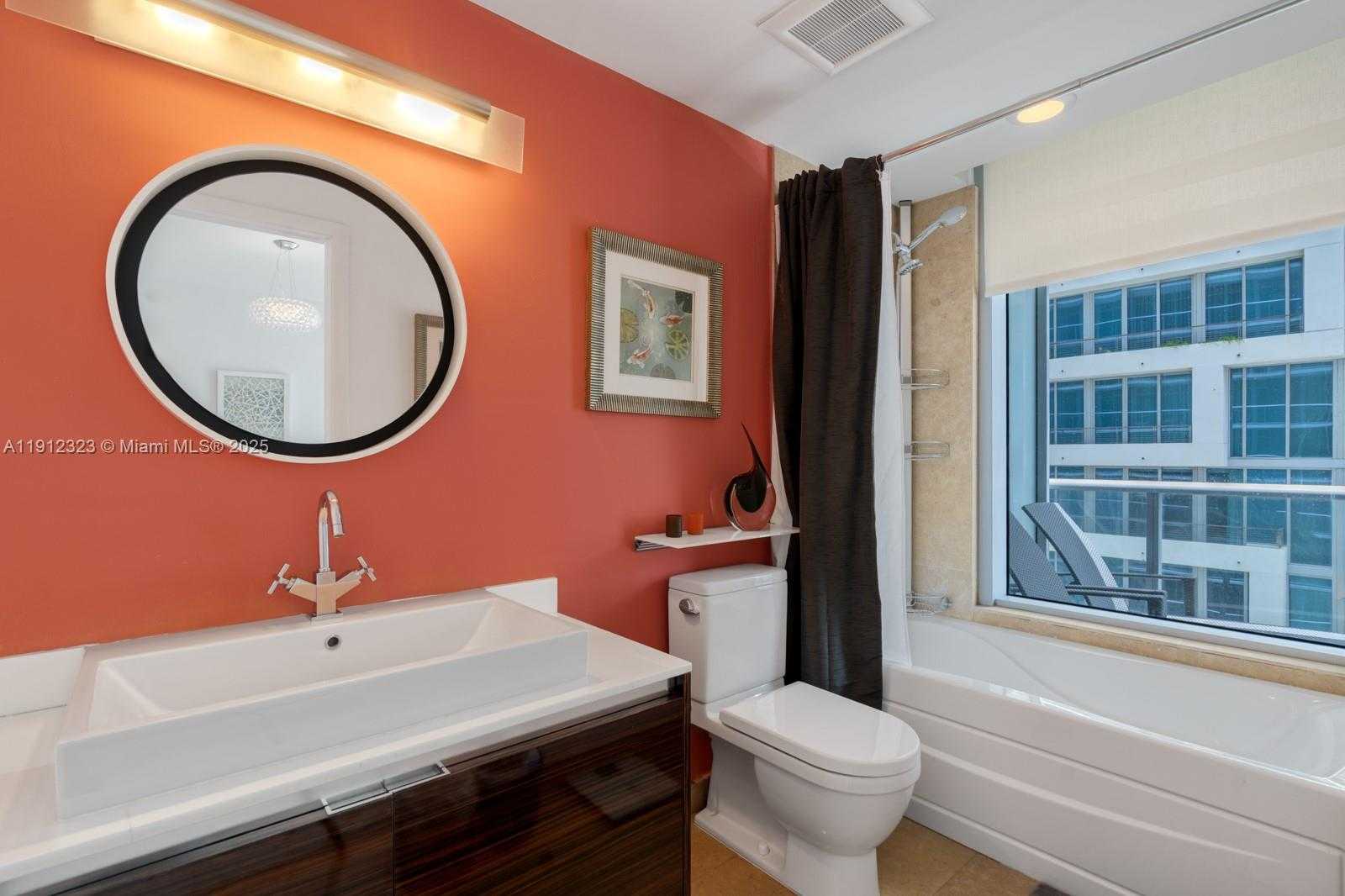 Small Image of 3737 COLLINS AVE #S-503, Miami Beach Number 28