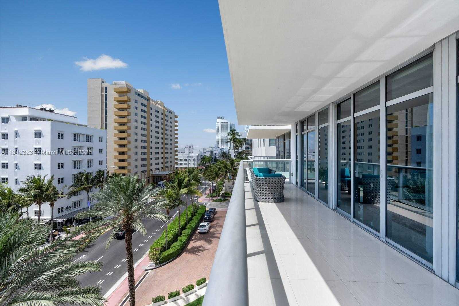 Small Image of 3737 COLLINS AVE #S-503, Miami Beach Number 33