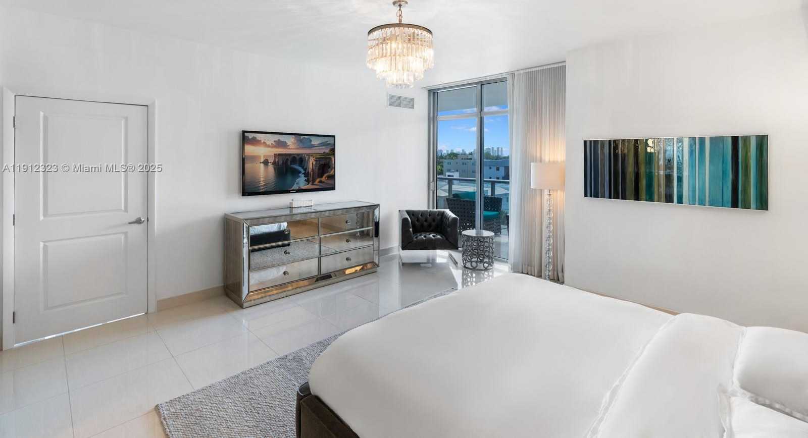 Small Image of 3737 COLLINS AVE #S-503, Miami Beach Number 38