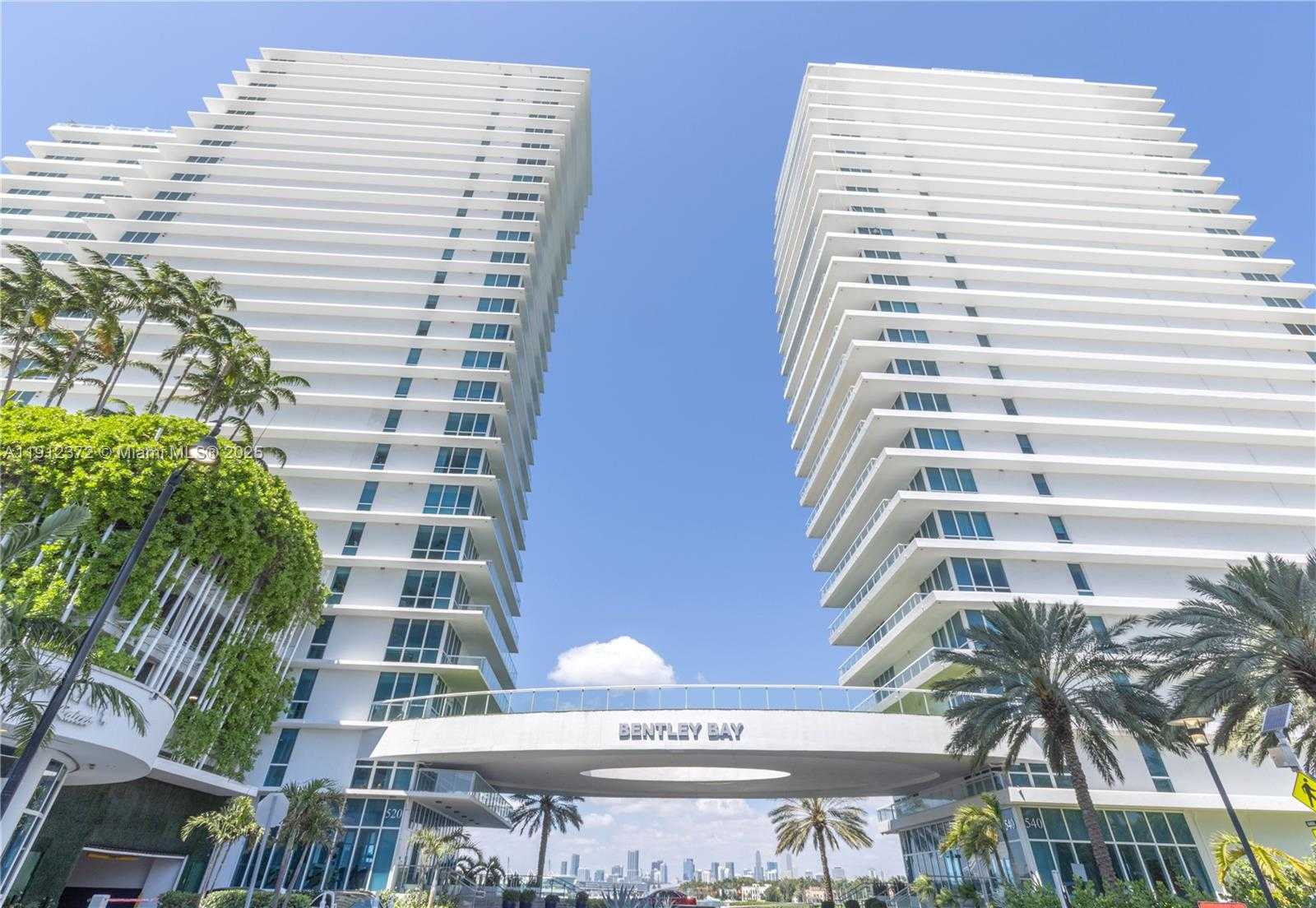 Small Image of 520 WEST AVE #1102, Miami Beach Number 2