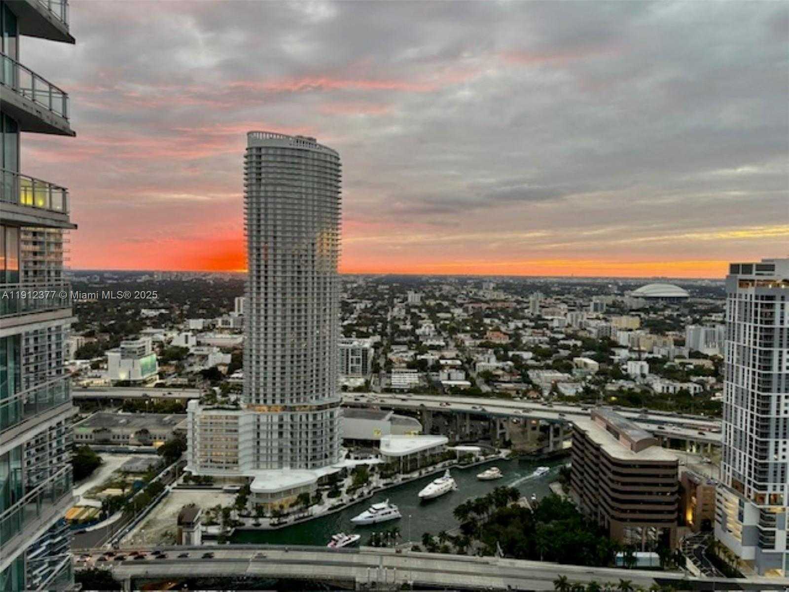 Small Image of 92 SOUTH WEST 3RD ST #4107, Miami Number 21