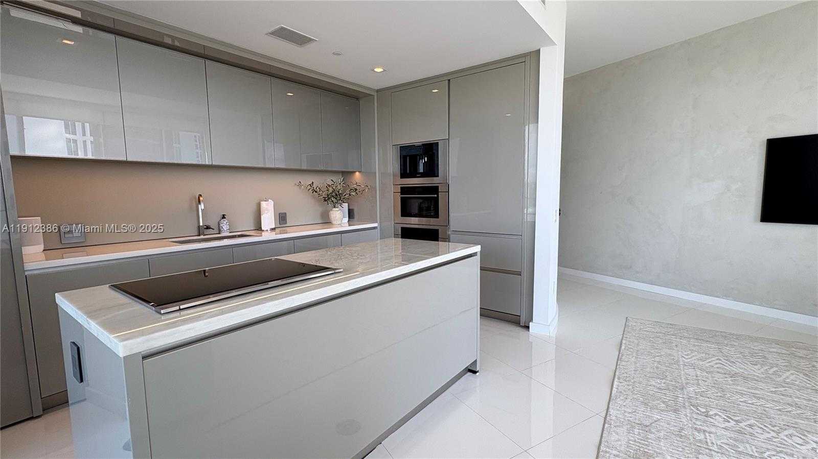 Small Image of 18975 COLLINS AVE #905, Sunny Isles Beach Number 3