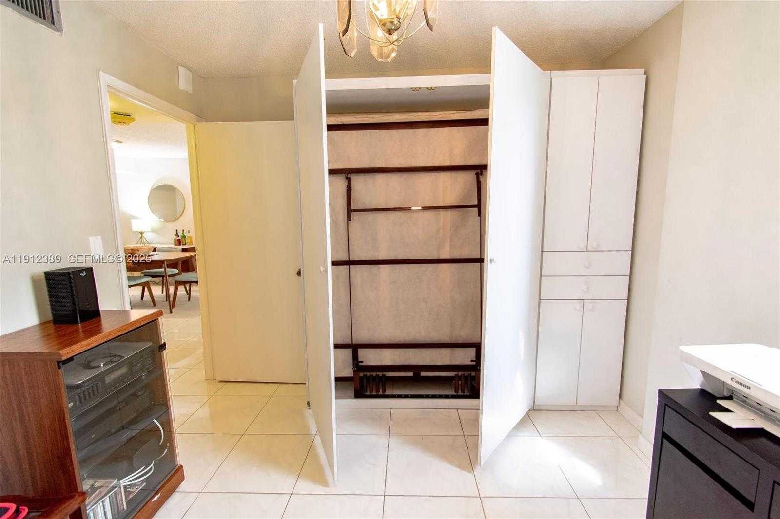 Small Image of 1621 COLLINS AVE #406, Miami Beach Number 17