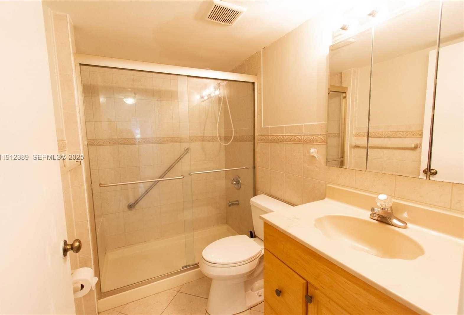 Small Image of 1621 COLLINS AVE #406, Miami Beach Number 18