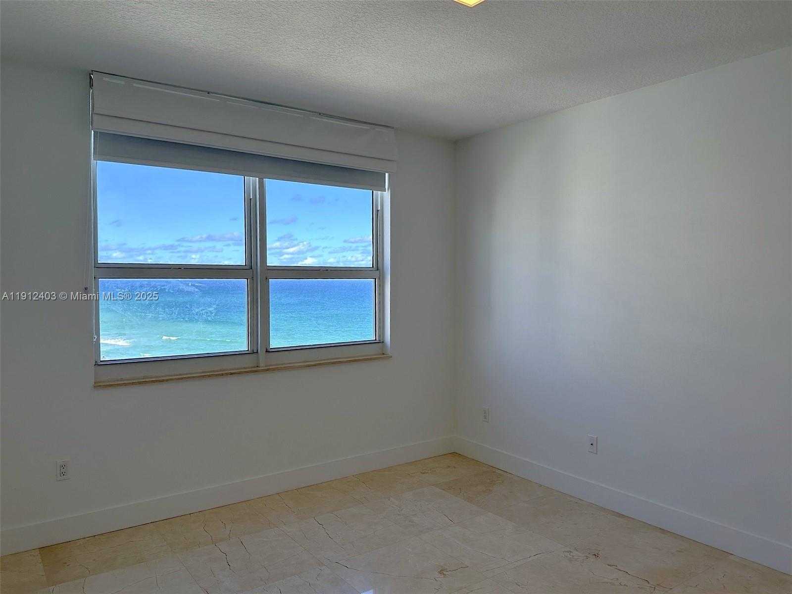 Small Image of 2080 SOUTH OCEAN DR #MPH12, Hallandale Beach Number 26