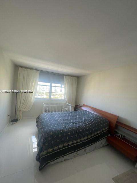 Small Image of 500 BAYVIEW DR #1825, Sunny Isles Beach Number 12