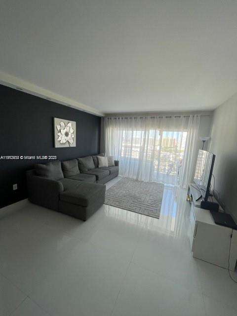Small Image of 500 BAYVIEW DR #1825, Sunny Isles Beach Number 19