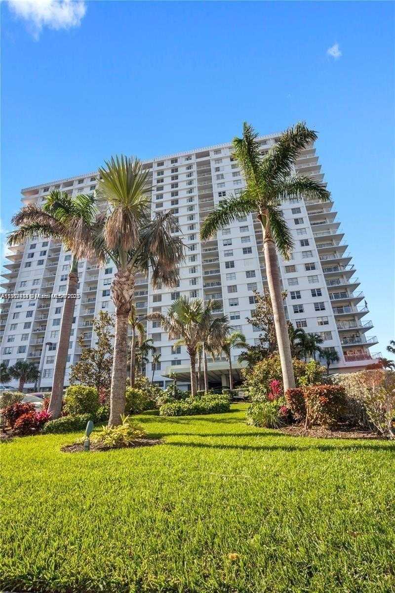 Small Image of 500 BAYVIEW DR #1825, Sunny Isles Beach Number 8