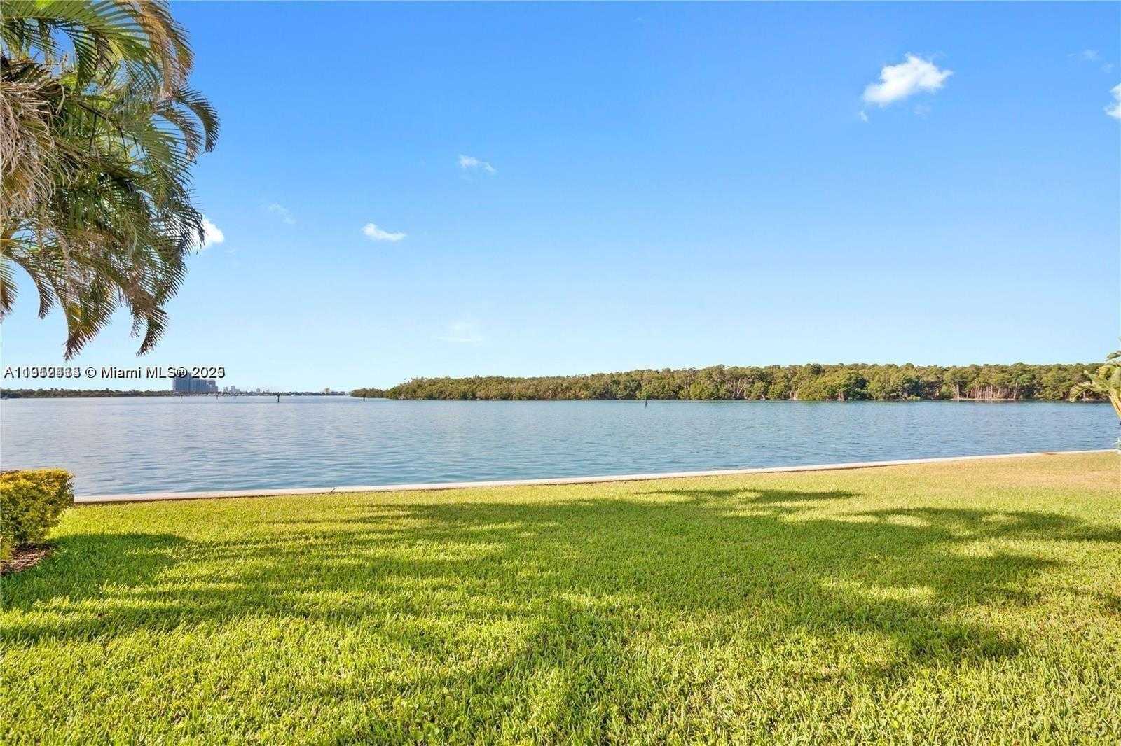 Small Image of 500 BAYVIEW DR #1825, Sunny Isles Beach Number 9