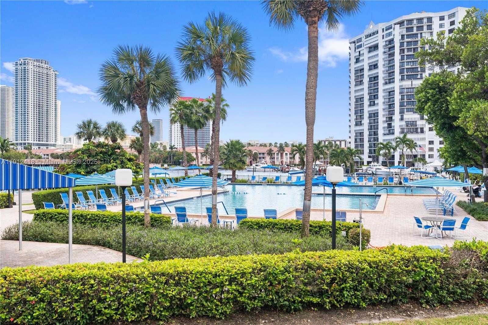 Small Image of 2500 PARKVIEW DR #1604, Hallandale Beach Number 22