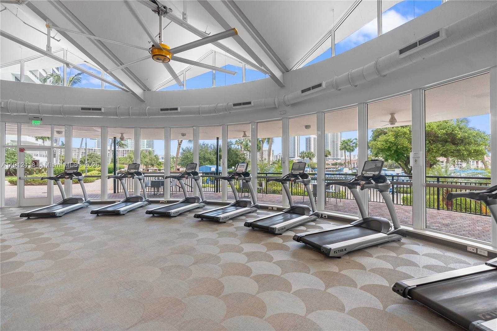 Small Image of 2500 PARKVIEW DR #1604, Hallandale Beach Number 26