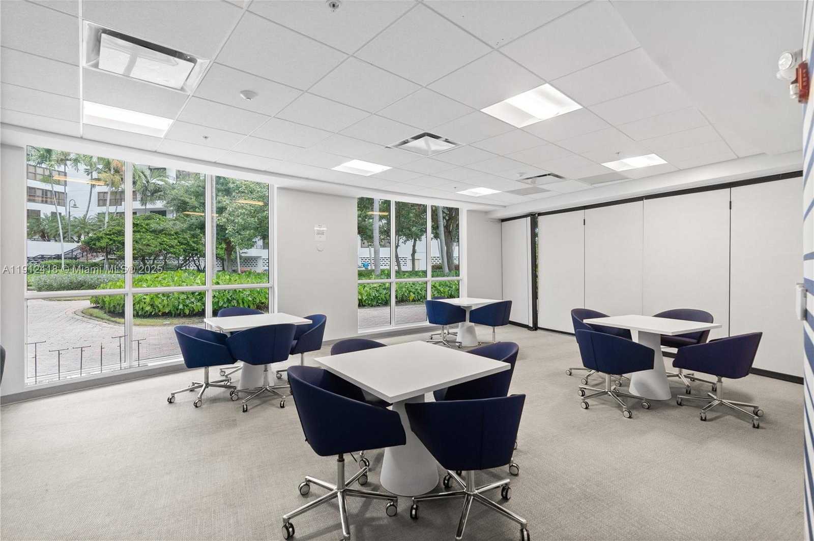 Small Image of 2500 PARKVIEW DR #1604, Hallandale Beach Number 27