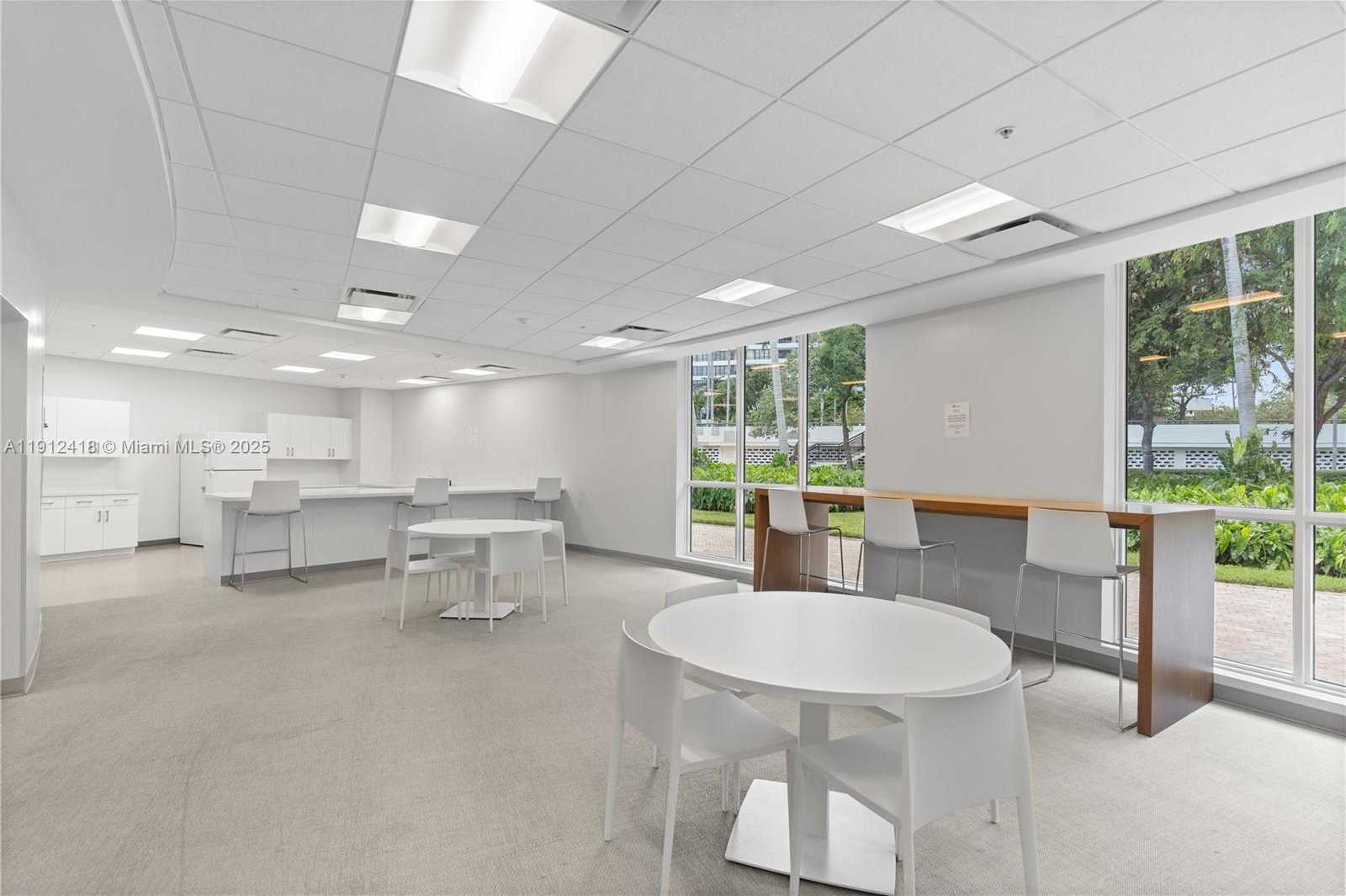 Small Image of 2500 PARKVIEW DR #1604, Hallandale Beach Number 28