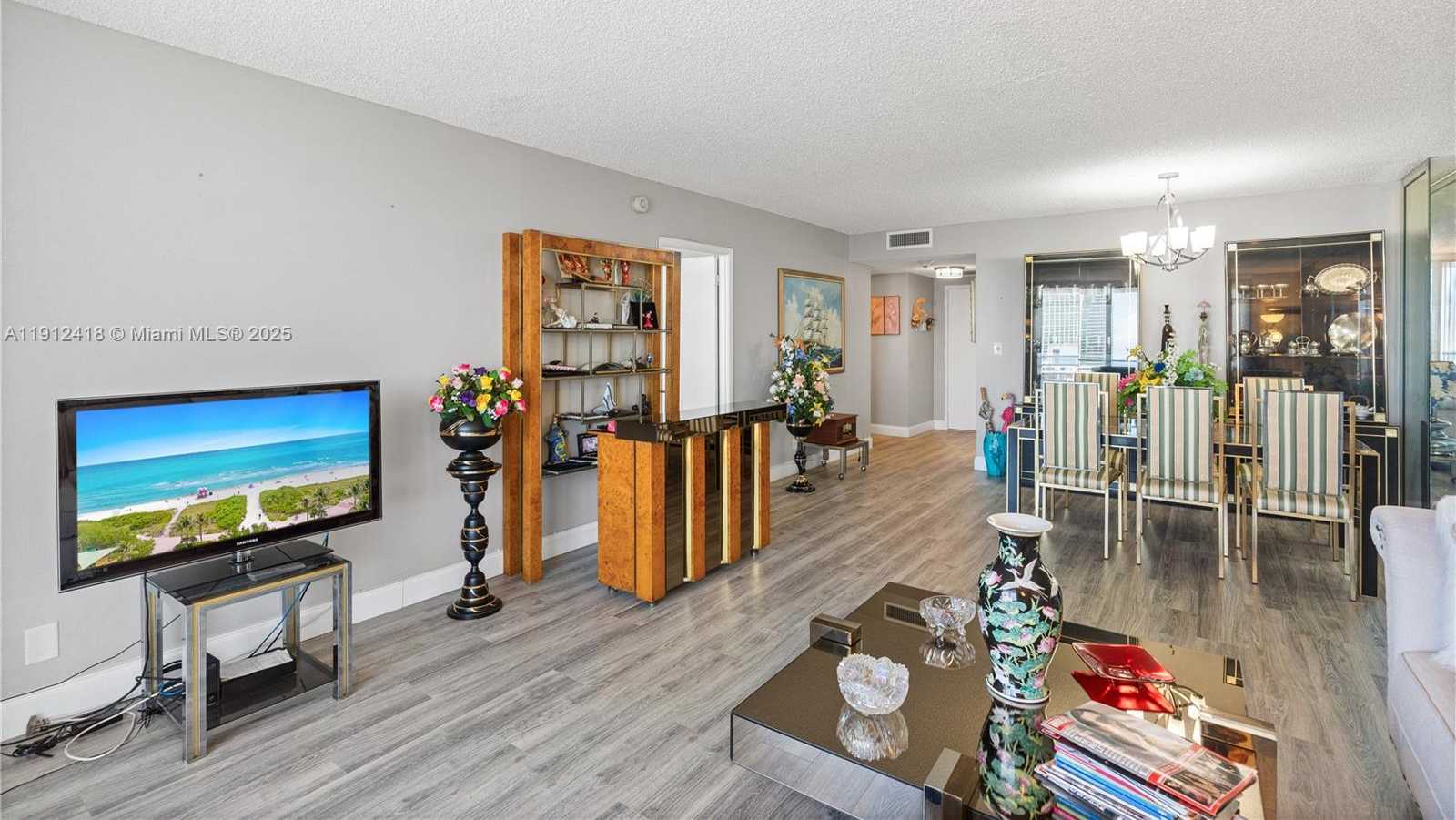 Small Image of 2500 PARKVIEW DR #1604, Hallandale Beach Number 7