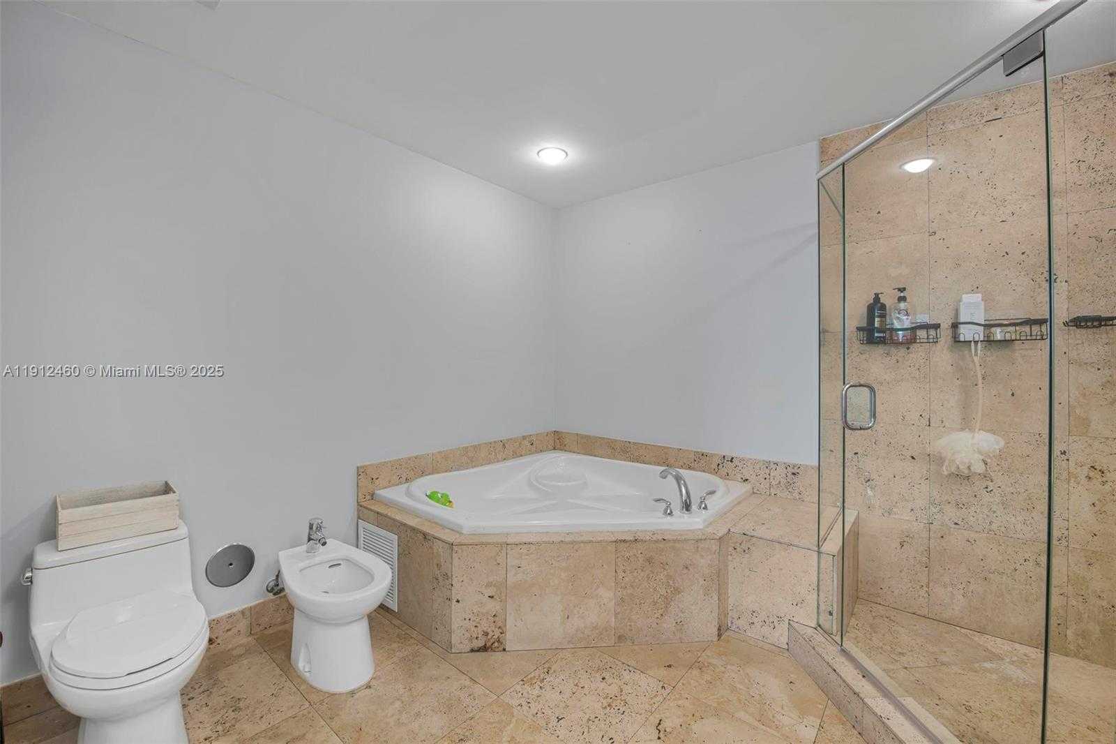 Small Image of 7901 HISPANOLA AVE #603, North Bay Village Number 19