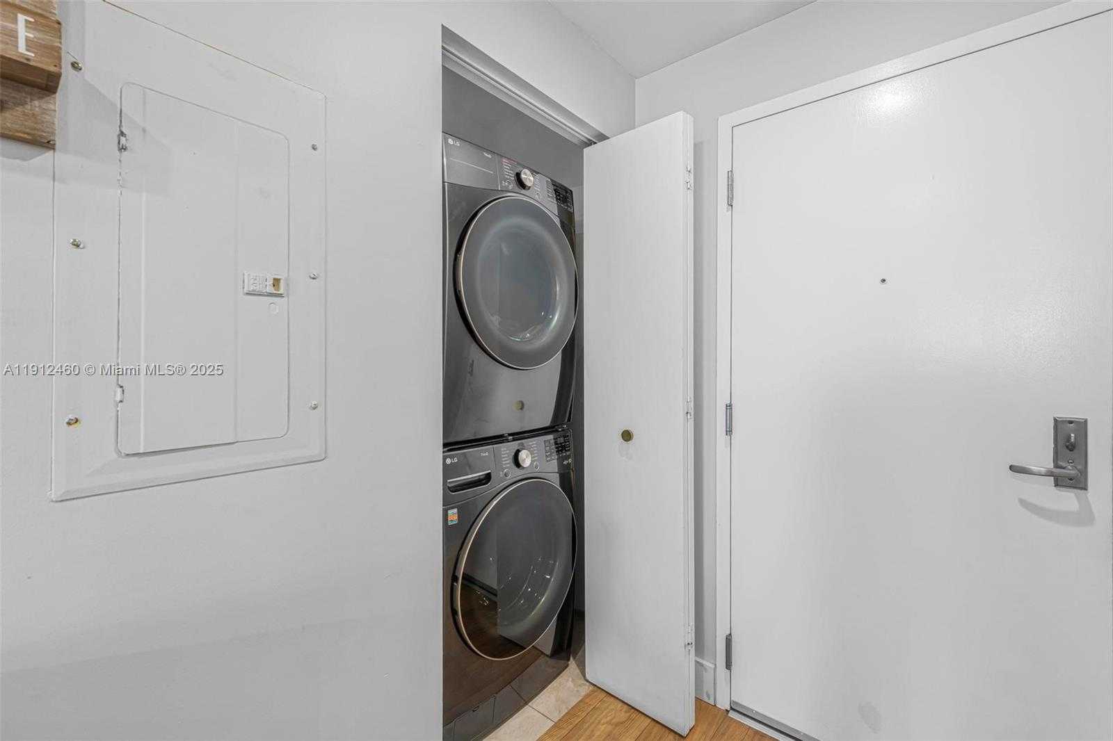 Small Image of 7901 HISPANOLA AVE #603, North Bay Village Number 24