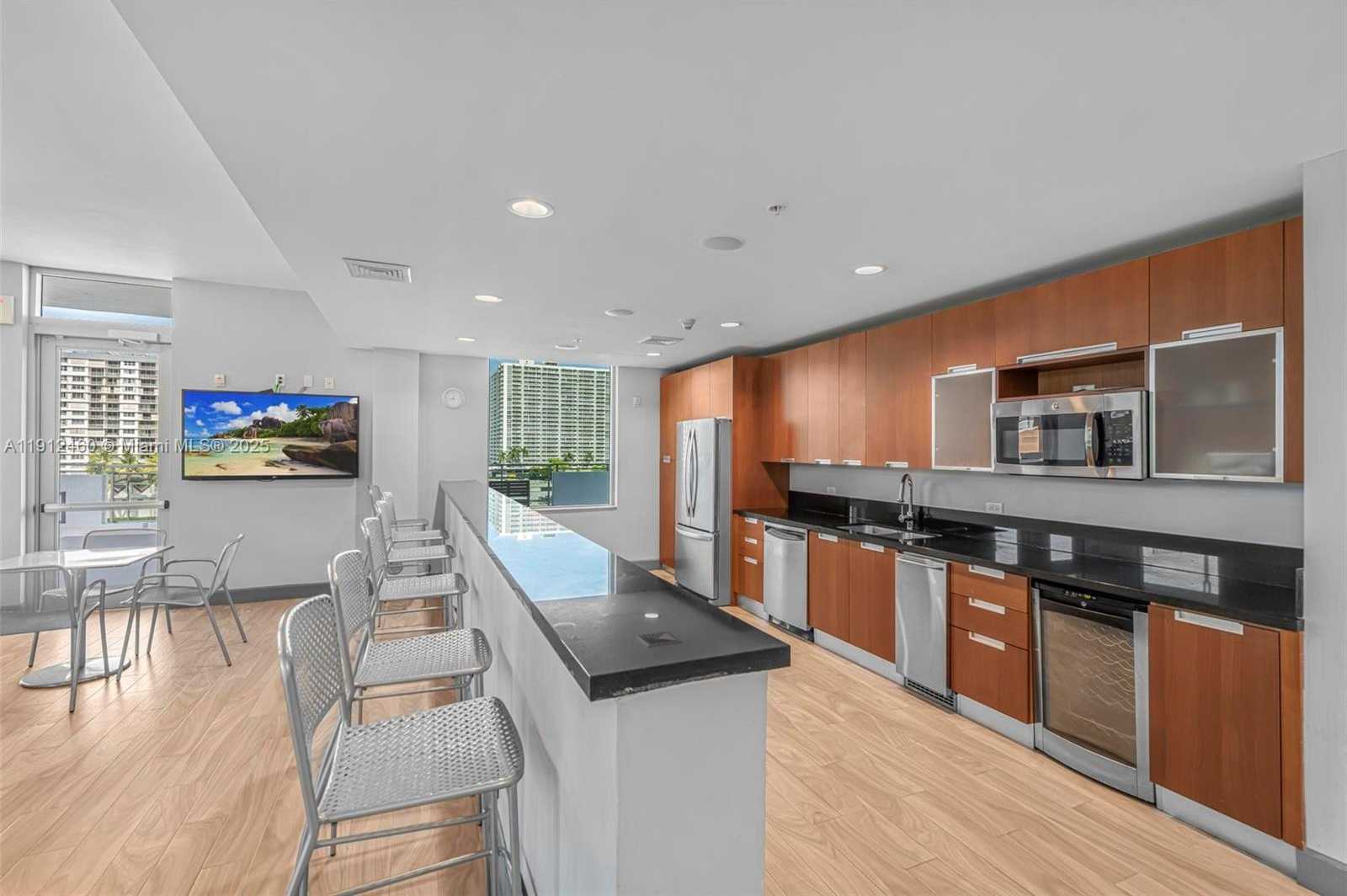 Small Image of 7901 HISPANOLA AVE #603, North Bay Village Number 29