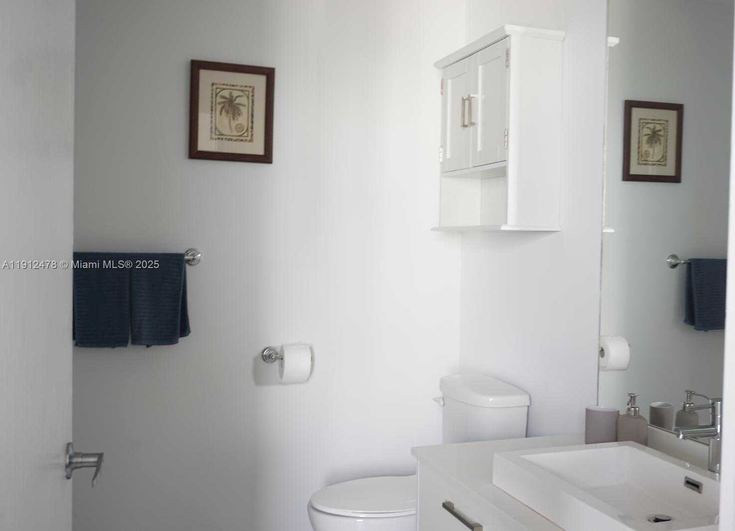 Small Image of 151 SOUTH EAST 1ST ST #3304, Miami Number 16