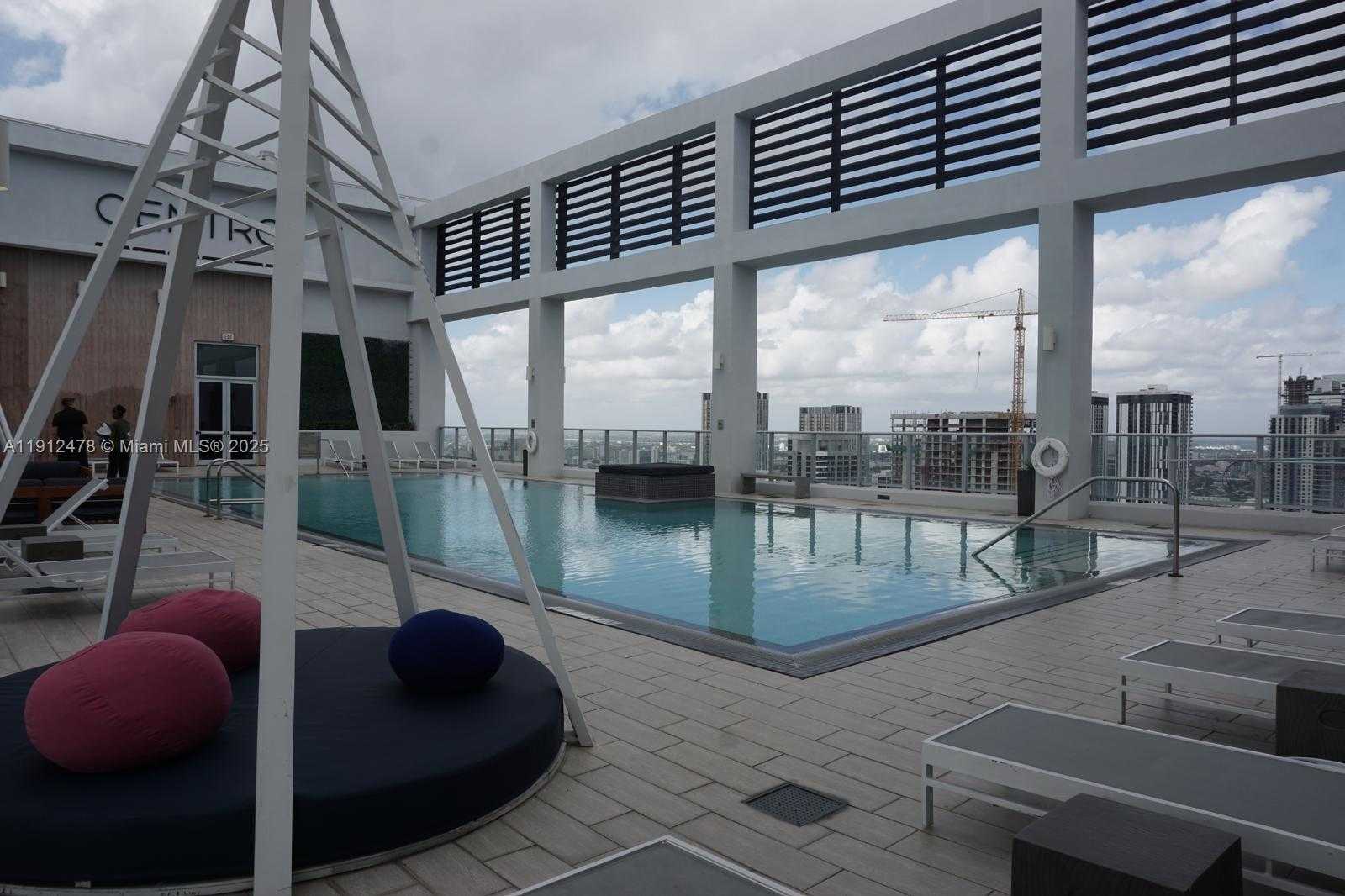 Small Image of 151 SOUTH EAST 1ST ST #3304, Miami Number 22