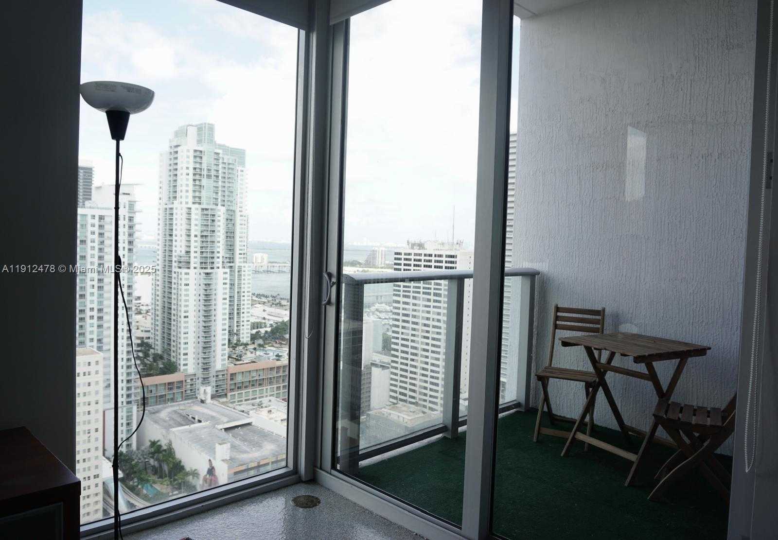 Small Image of 151 SOUTH EAST 1ST ST #3304, Miami Number 4