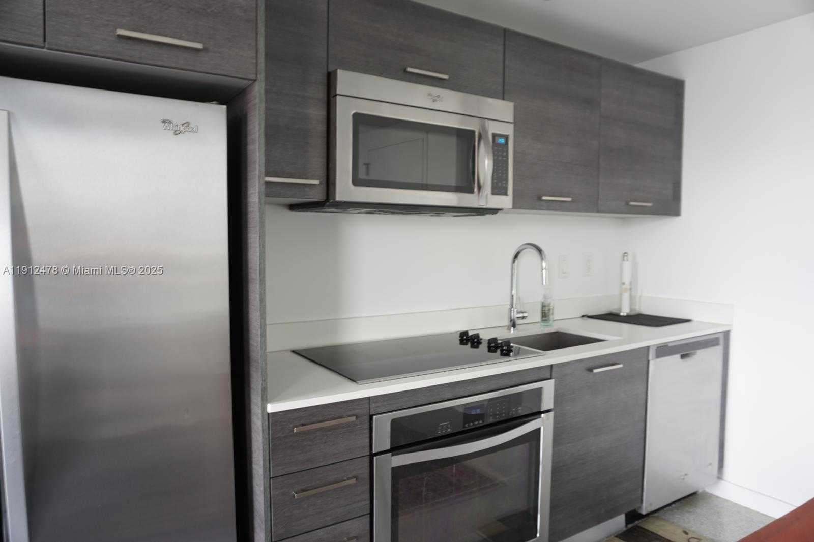 Small Image of 151 SOUTH EAST 1ST ST #3304, Miami Number 6