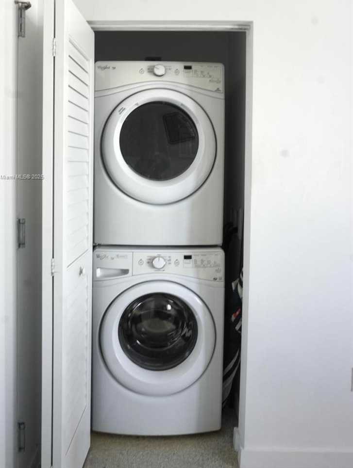 Small Image of 151 SOUTH EAST 1ST ST #3304, Miami Number 8