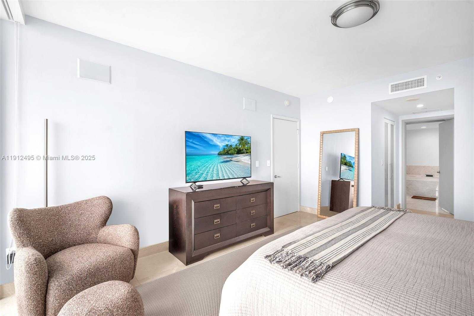 Small Image of 1331 BRICKELL BAY DR #3609, Miami Number 20