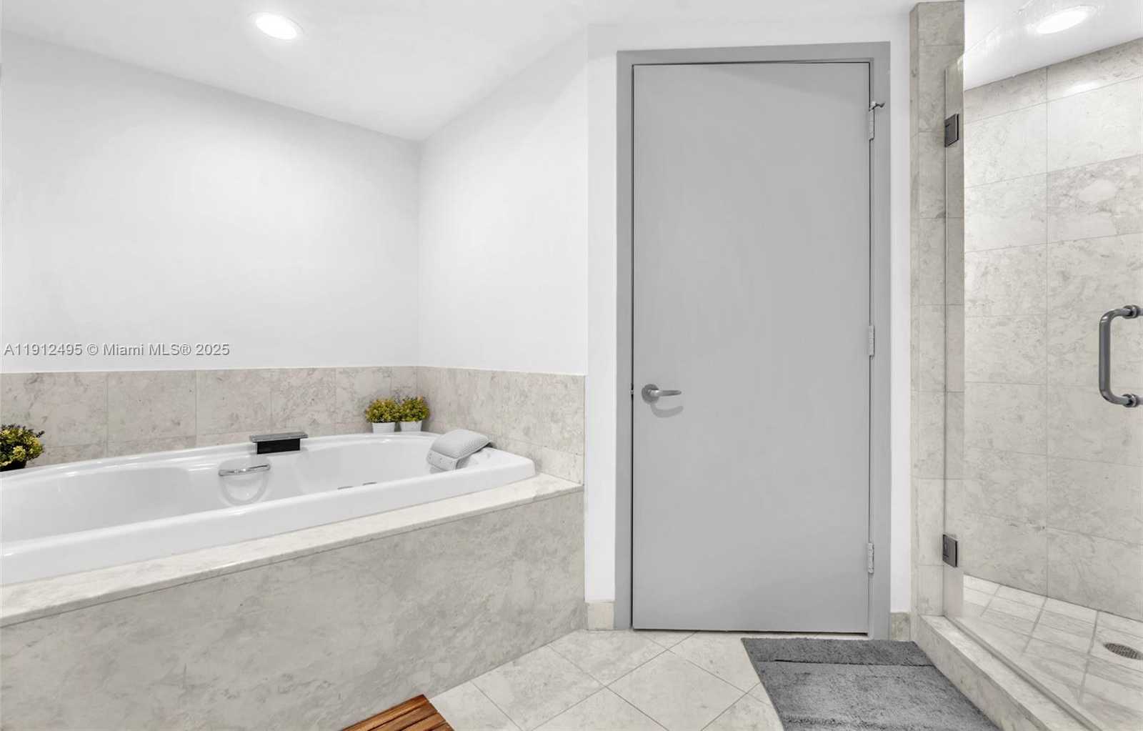 Small Image of 1331 BRICKELL BAY DR #3609, Miami Number 23